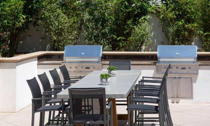 Old Pasadena House | Immerse yourself in an extended stay in Pasadena