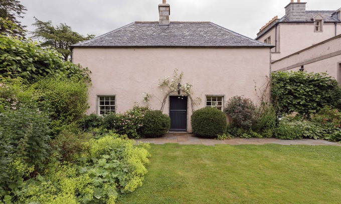 Huntly House | Immerse yourself in the true romance of a classic Georgian building, hidden in a secret Scottish val