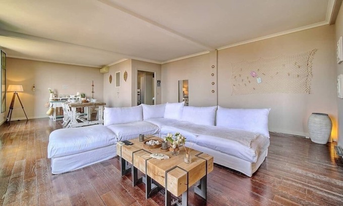 Prado - Republique Apartment | Immogroom - Large Apartment - Parking - Air