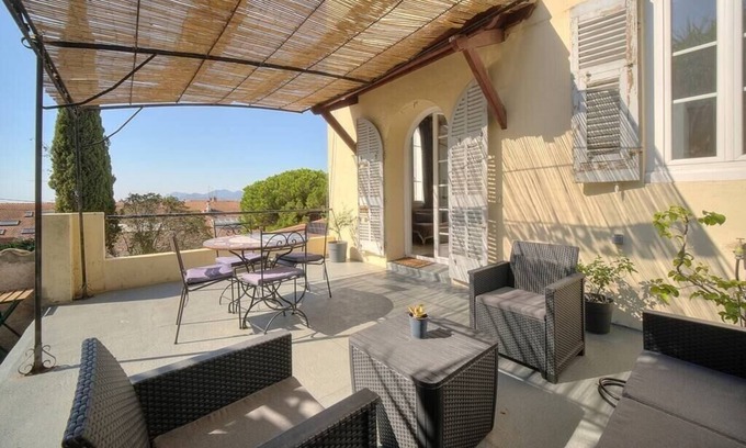 Riou - Petit Juas - Av de Grasse Apartment | Immogroom - T3 - Garden - Quiet - Air conditioning