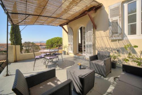 Riou - Petit Juas - Av de Grasse Apartment | IMMOGROOM - T3 - Garden - Quiet - Air conditioning