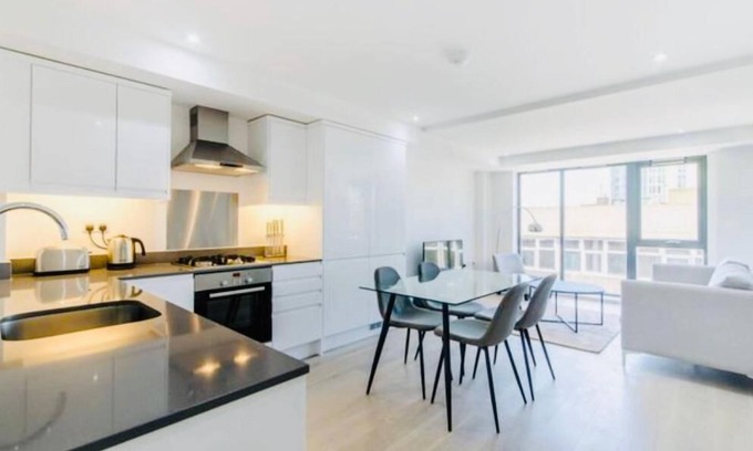Woolwich Apartment | Impeccable 1-Bed Apartment in London
