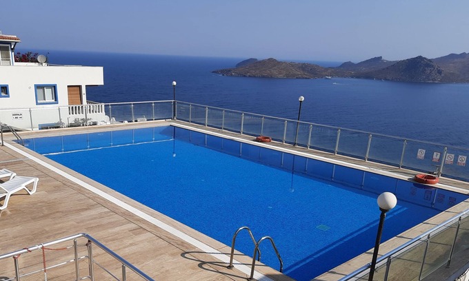 Geris Villa | Impeccable 2-Bed Villa with spectacular view