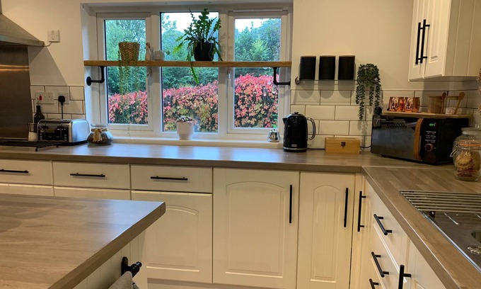 Boyton House | Impeccable 3-Bed bungalow near Launceston