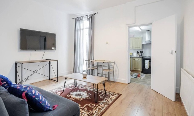 Plaistow South House | Impeccable and welcoming 3-Bed House in London