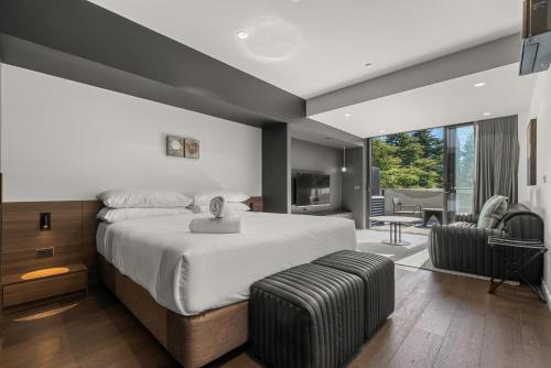 Braddon Apartment | Impeccable Braddon Studio with Outdoor Dining