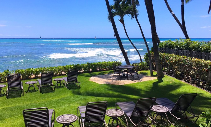Diamond Head - Kapahulu - St. Louis Hotel | Impeccable Penthouse - Ocean & Diamondhead Views