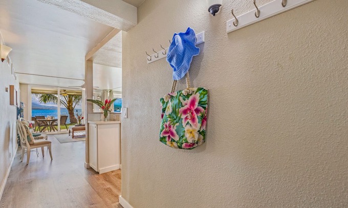 Maalaea Condo | IMPECCABLY REMODELED GROUND FLOOR OCEANFRONT - 50' FROM THE SEA TURTLE SANCUARY!