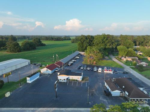 Mullins Hotel | IMPERIAL MOTEL