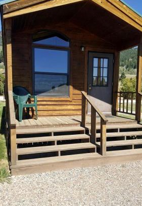 West Yellowstone House | Impressive Cabin with Gorgeous Lake Vistas near West Yellowstone, Montana