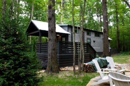 Monteagle House | Impressive Cottage with Barbecue in Monteagle, Tennessee