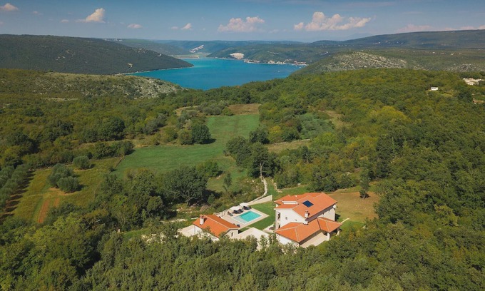 Rakalj Villa | Impressive villa with private pool in Rakalj