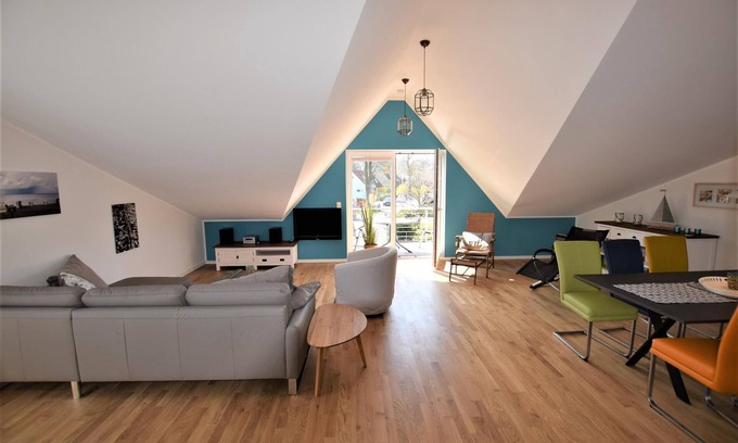 Hohwacht Apartment | In a beautiful, quiet location and yet only a 5-minute walk from the beach, shopping and