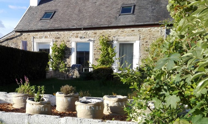 Plouezoch House | In a "fisherman's house" spirit, between Finistère and the pink granite coast