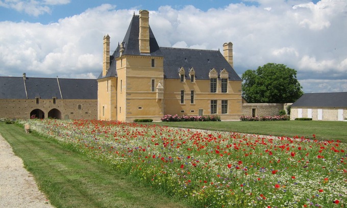 Bayeux Apartment | In an historical monument: Farm Manor in Bayeux