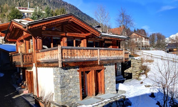 Chamonix City Centre Ski Chalet | IN CHAMONIX, LUXURY CHALET, full south, front the Mont Blanc