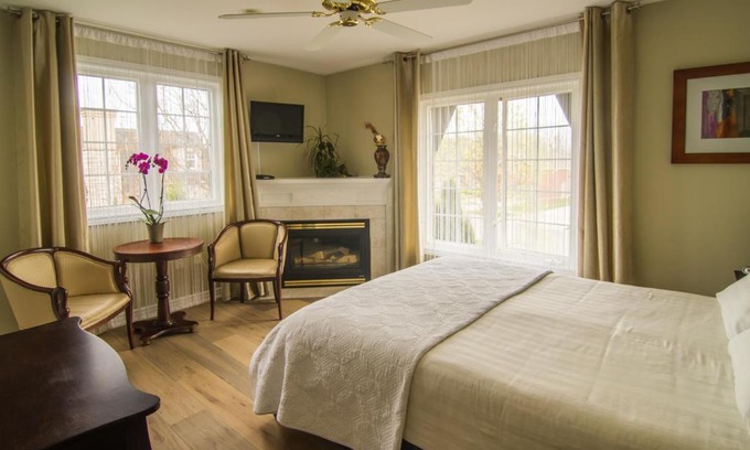 Historic Old Town Bed & Breakfast | In Elegance
