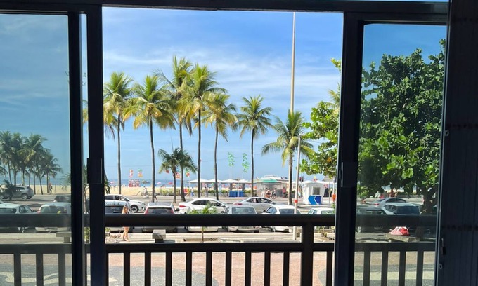 Copacabana Apartment | In front of the sea! Enjoy Rio with Tranquility, Comfort and many Facilities!