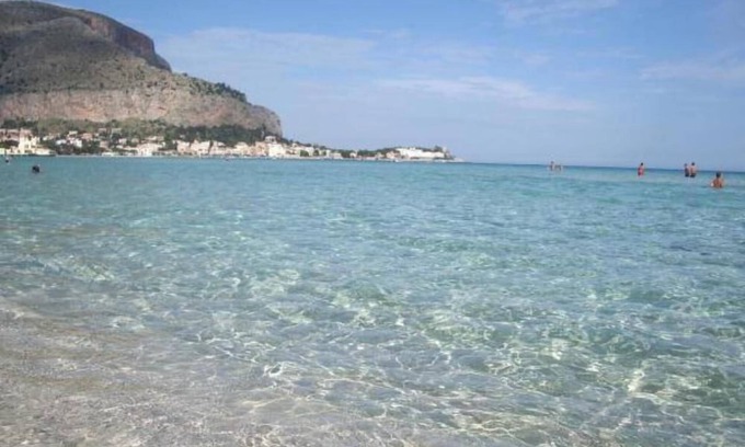 Mondello Apartment | IN FRONT OF THE SEA - BEAUTIFUL SEASIDE- only 20 meter from the beach - MONDELLO SQUARE - PALERMO