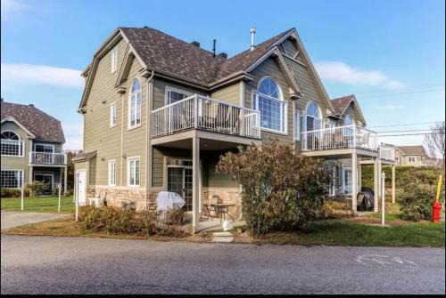 Saint-Sauveur House | In-ground pool - Spacious condo - Horizons