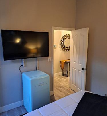 Roseville Apartment | In Law Unit, 2 bedroom Suite