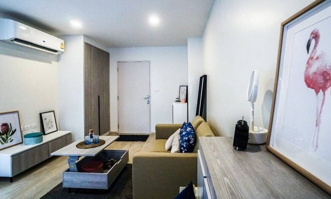 China Town Apartment | In the heart of Chinatown. The place is rich with street food!