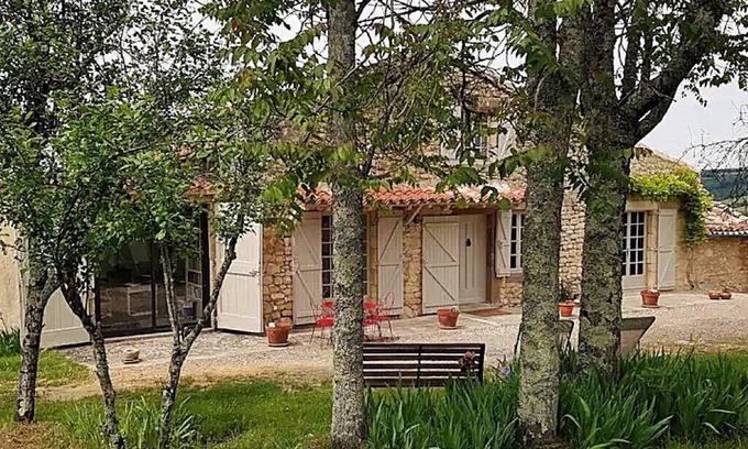 Saint-Marcel-Campes House | In the heart of nature, with an exceptional view of Cordes-sur-Ciel! Ideal for touring and walking.