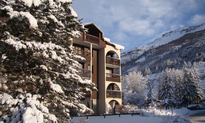 La Salle-les-Alpes Apartment | In the heart of the Serche ski area, a very bright apartment