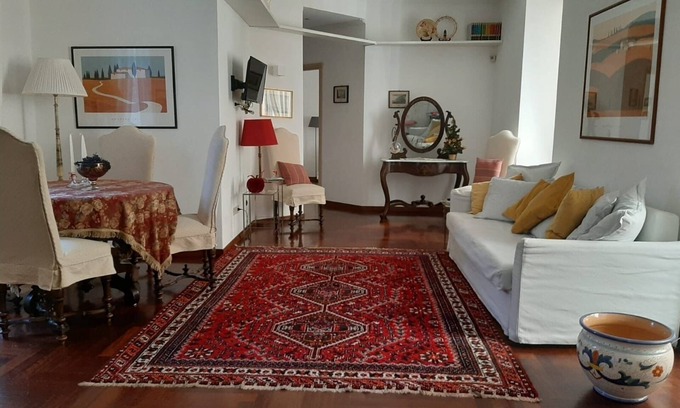 Chiaia House | In the heart of historic Naples, Pizzofalcone 41b Holiday House, 90 square meters