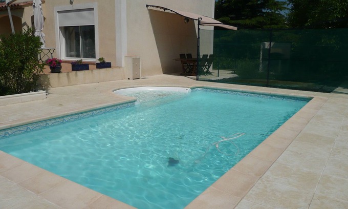 Pelissanne Villa | In the heart of Provence, house 110 m2 with swimming pool - 3 bedrooms 6 people