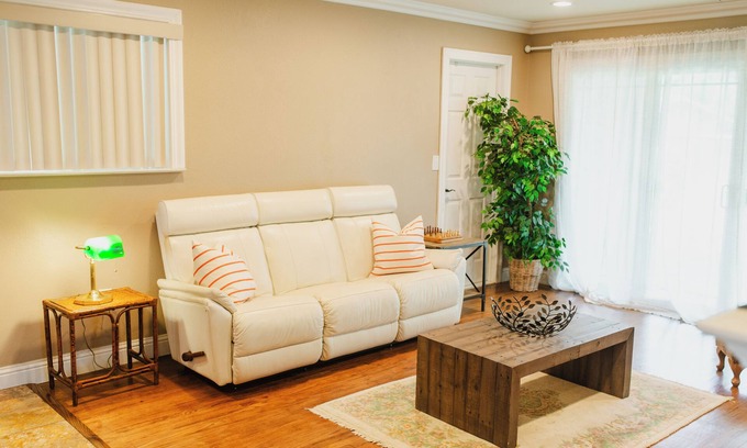 San Jose House | In the Heart of Santa Clara, Near Apple HQ & Santana Row: Modern 3-Bedroom Home
