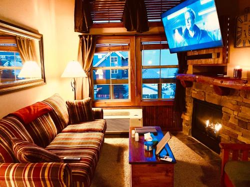Snowshoe Apartment | In the Heart of the Village Ski In Out