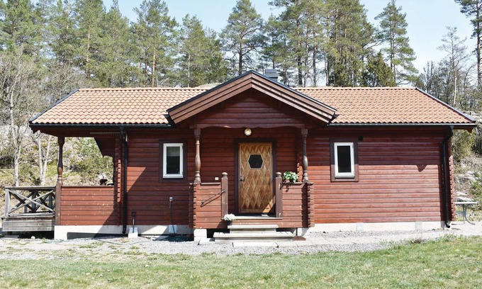 Soderkoping Municipality House | In this cottage the whole family and even the pets can enjoy their vacation.