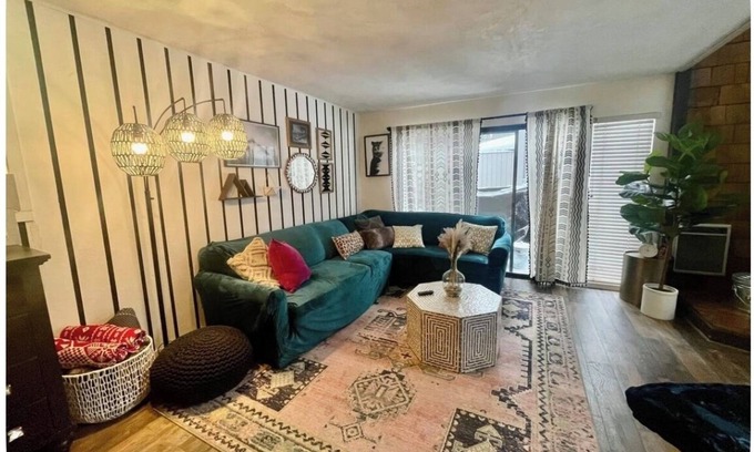Mammoth Lakes Condo | IN TOWN CONDO WITH HOT TUB, AT SHUTTLE STOP, HAS EVERYTHING YOU NEED!