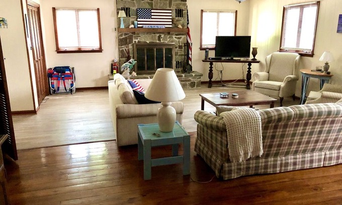 Dewey Beach House | In town Pet Friendly Dewey Beach location with a hot tub