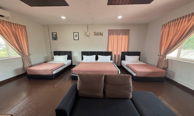 Kepala Batas House | Inapan Taman Herba