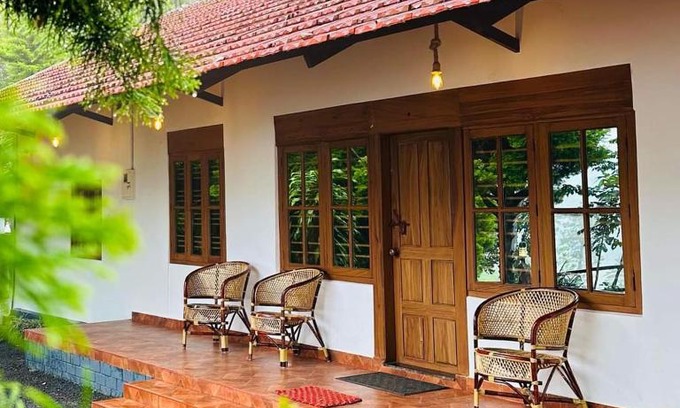Elappara House | Inchimala Holiday Inn