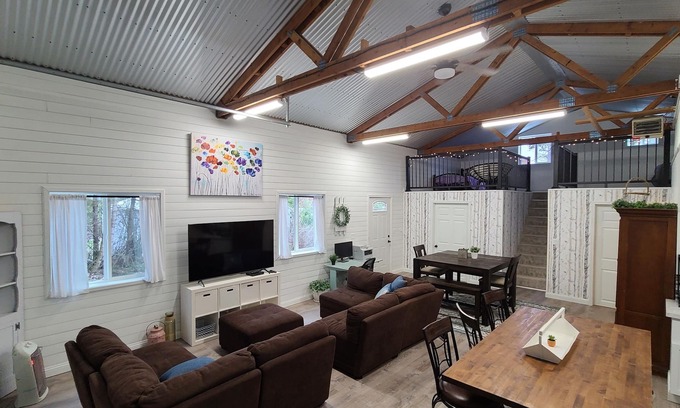 Hayden House | Included RV Spot + 10 min to Silverwood