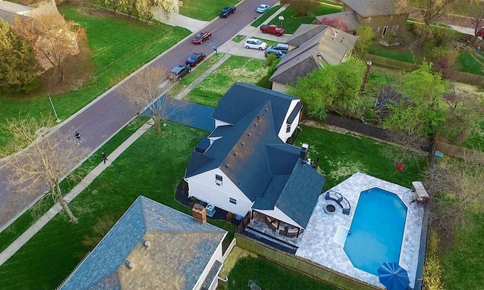 Lenexa House | Incredible beautiful home! Great location close to KC