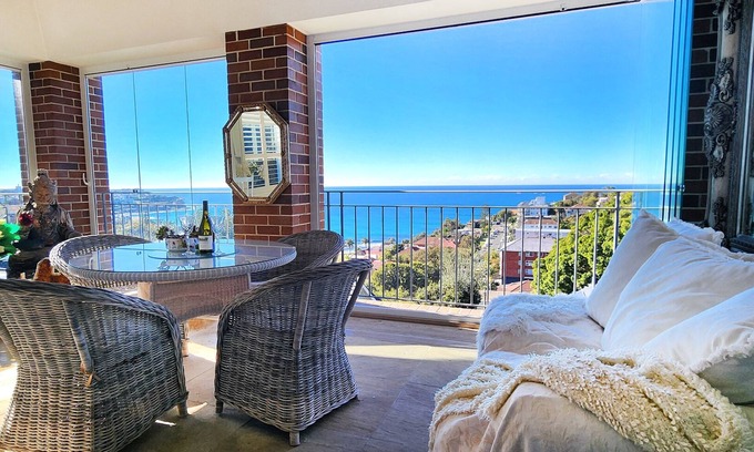 Bronte Apartment | Incredible Bronte Beach views from large balcony
