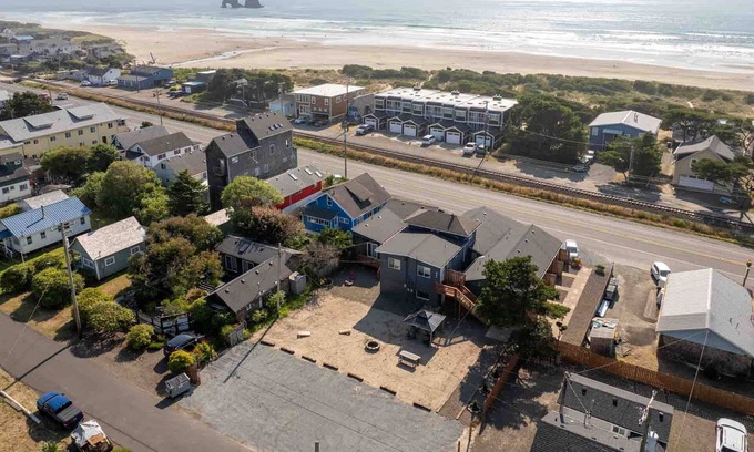 Rockaway Beach Condo | Incredible Central Rockaway Location, *Pet Friendly*, Patio, Walk to Beach and Downtown, Unit 7