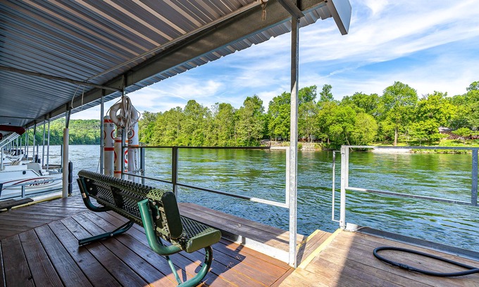 Table Rock Condo | Incredible condo with fireplace, kitchen, balcony & W/D - dog-friendly