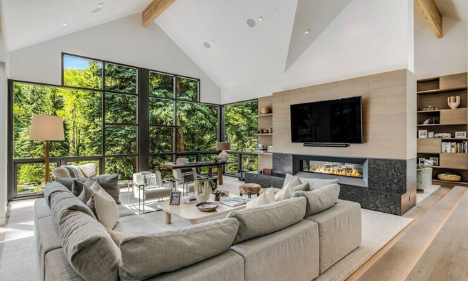 Aspen House | Incredible contemporary home overlooking the Roaring Fork River in Aspen CO