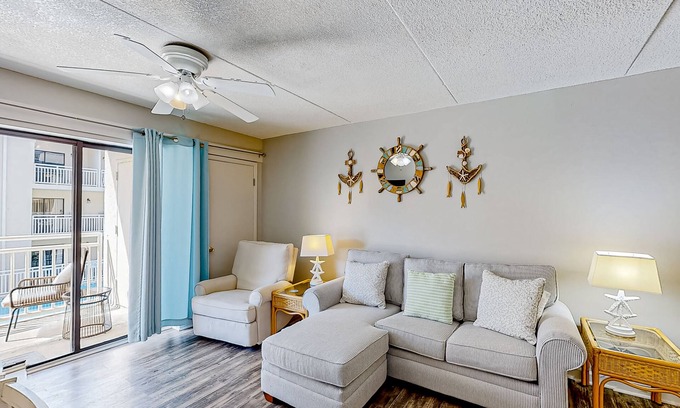 Orange Beach Condo | Incredible getaway with pool, sport courts, & beach access
