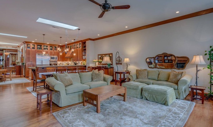 McMinnville Apartment | Incredible Luxury Loft in Historic Downtown McMinnville