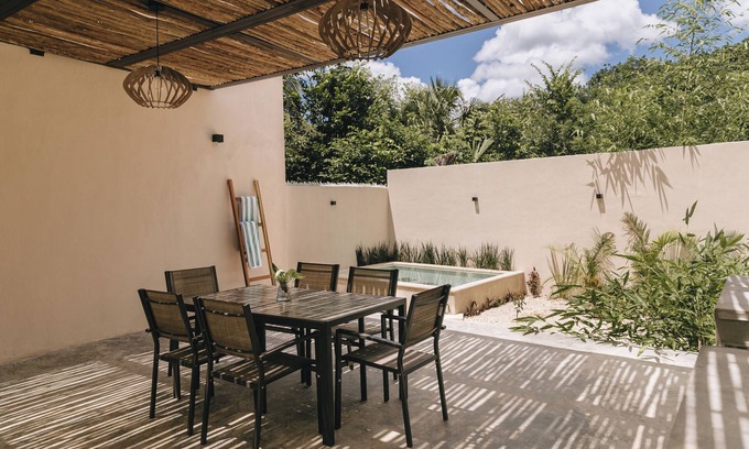 Chichen Itza - Valladolid House | Incredible new house with a pool: Casa Nyx