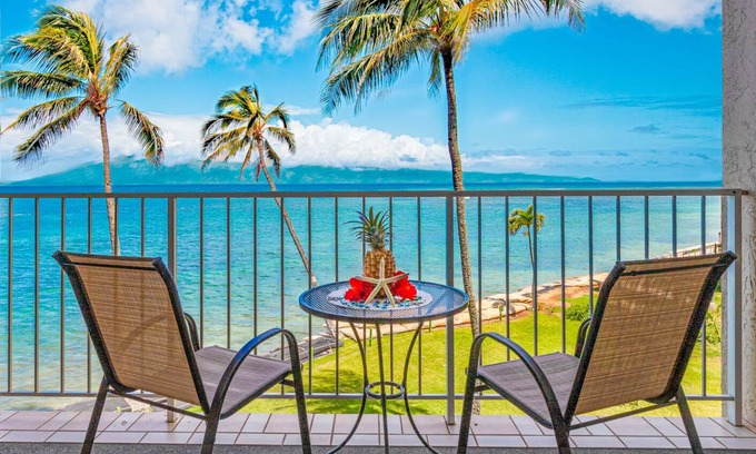 Kahana Condo | Incredible OCEANFRONT condo with a view of Molokai! Royal Kahana 309