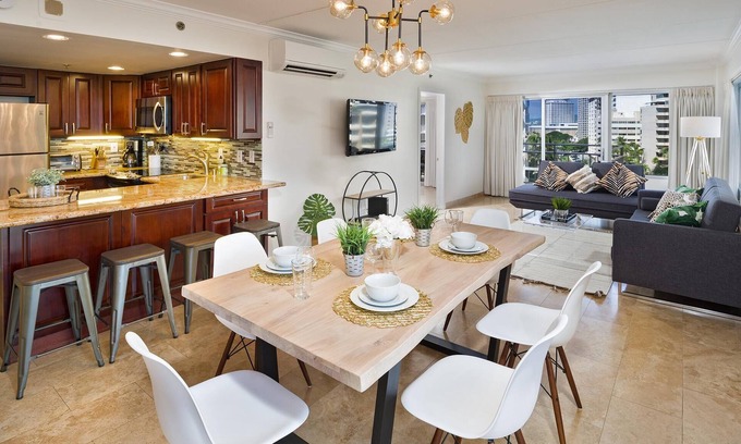 Waikiki Condo | Incredible Spacious City View 2bed/2bath Ilikai Suite #709