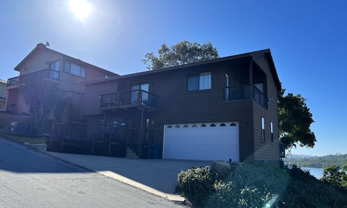 Oak Shores House | Incredible Views from Smith Point
