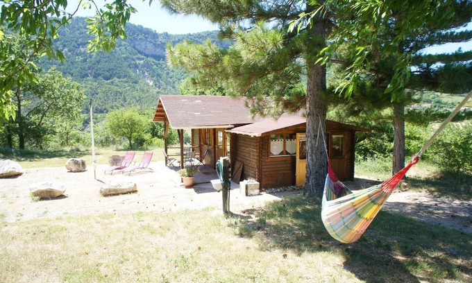 Chateauneuf-de-Bordette Ski Chalet | Independent cottage with pool in Provence